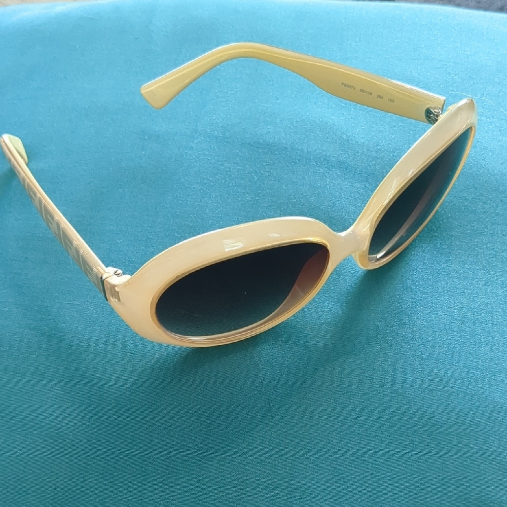 Vintage Fendi Cream Retro Sunglasses Oversized Design on Left Side gold piece ms